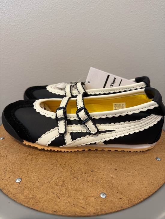 Onitsuka Tiger by Asics Shoes - Onitsuka Tiger Mexico 66 TGRD by Asics Black and White Mary Jane Sneakers